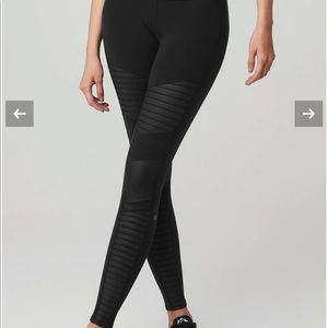 Alo Moto leggings